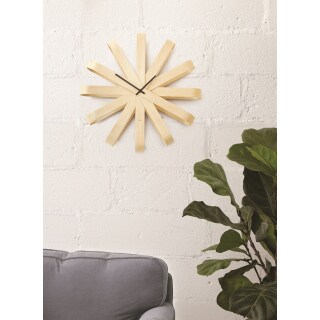 Holz-Wanduhr Ribbonwood natur
